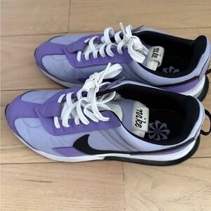 Nike Lavender and Black Athletic Shoes